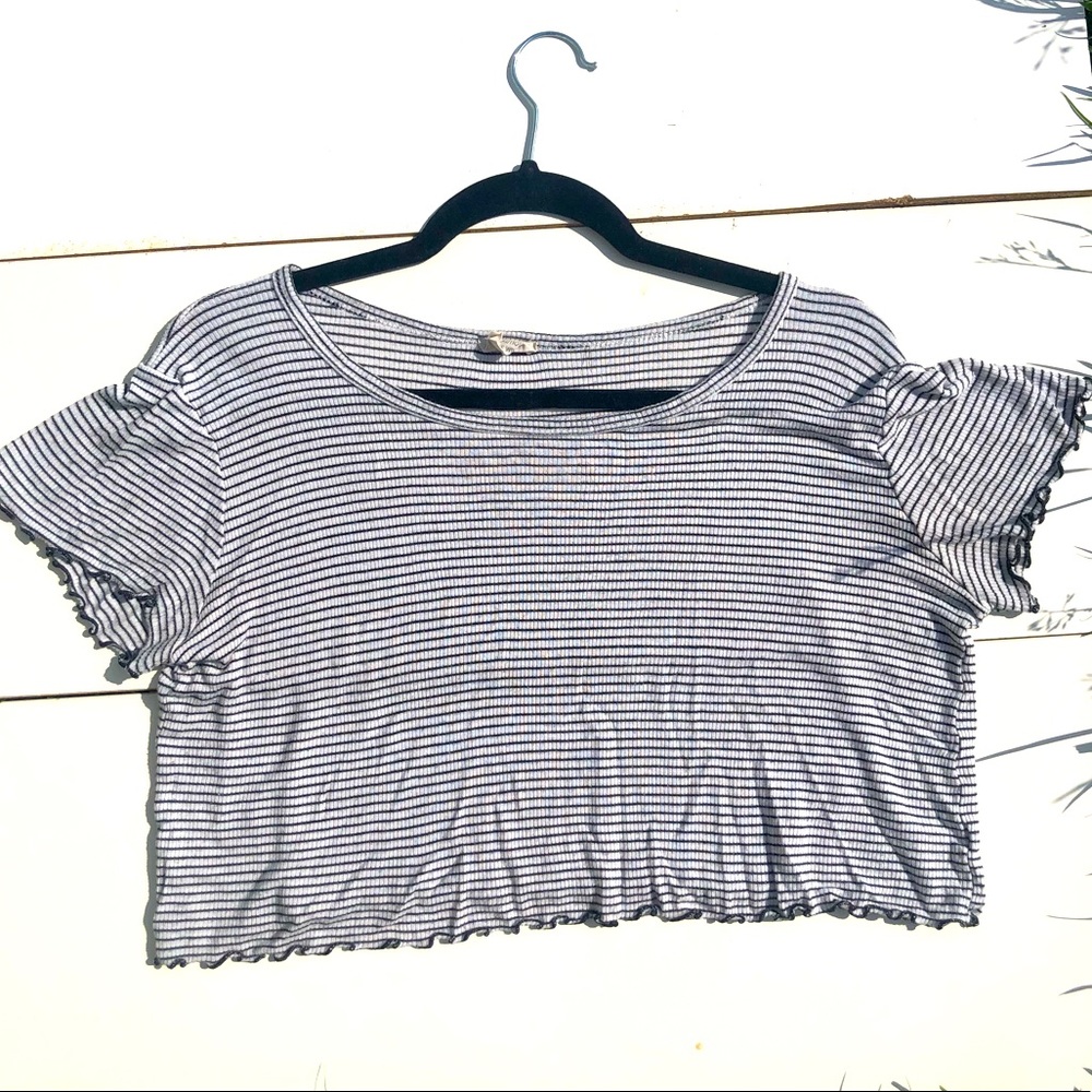 white and black stripped crop tee